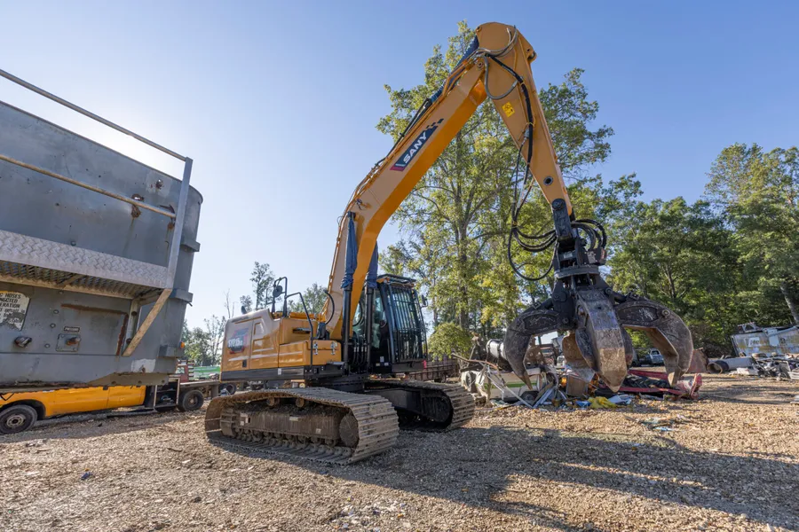 SANY SY215LC — Medium Excavators